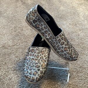 Tom’s Alpargata Sparkle Silver Cheetah Print Women’s Slip On Flats Size 7.5